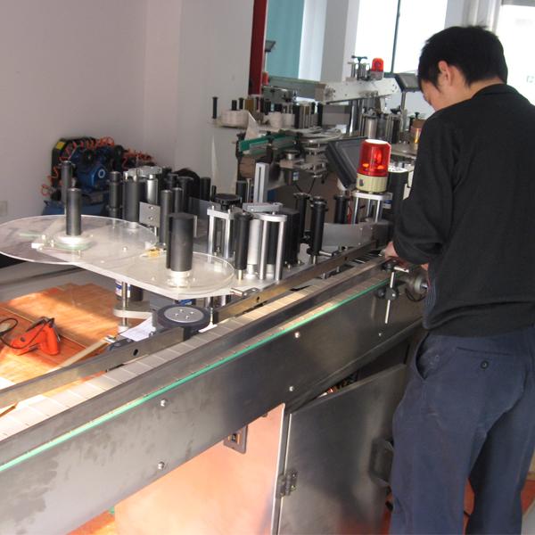 Etichetă automată Siemens PLC cu separator de sticle pentru sticle de apă