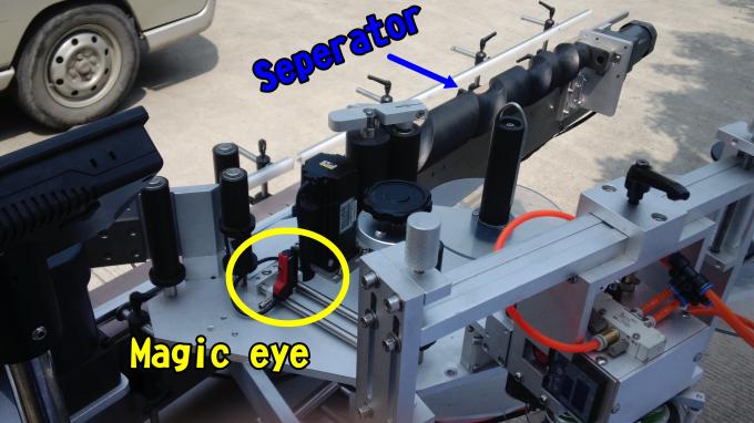 Mașină aplicatoare de etichete pentru oje adezive pentru sticle rotunde de 220V 1.5HP 50 / 60HZ