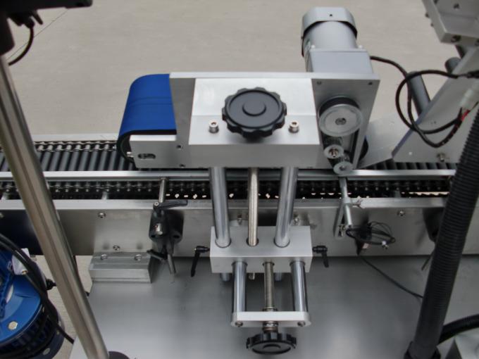 Mașină de etichetat flacon marca HY a motorului transportor, mașină de etichetare cu etichetă a bateriei a 7-a pentru electronică