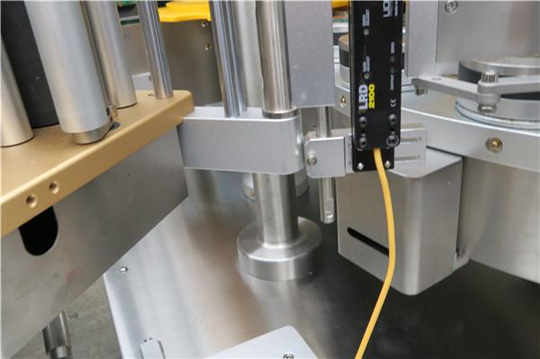 Mașină de etichetare cu autocolant rotativ de mare viteză cu centură de opțiuni pentru mașină de umplere