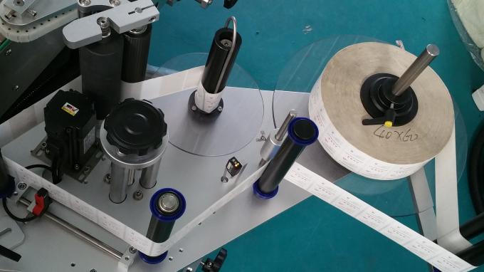 Aplicatoare de autocolante pentru saci și sticle ovale, mașină de imprimat etichete autoadezive cu transportor lung