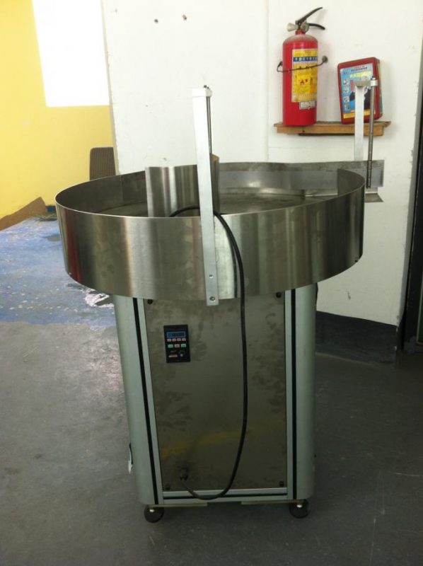 Echipament aplicator automat de etichete autoadezive complet dublu