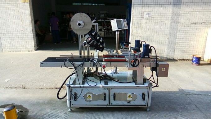 Mașină de etichetare de top 1500W / Echipament de aplicare a etichetelor pentru capace, cutii, reviste, cutie