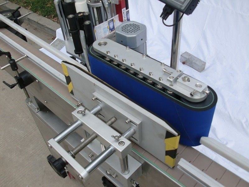 China Aerosol poate mașină automată de etichetare a sticlei rotunde pentru 20-200 buc / min flacoane autoadeziv furnizor