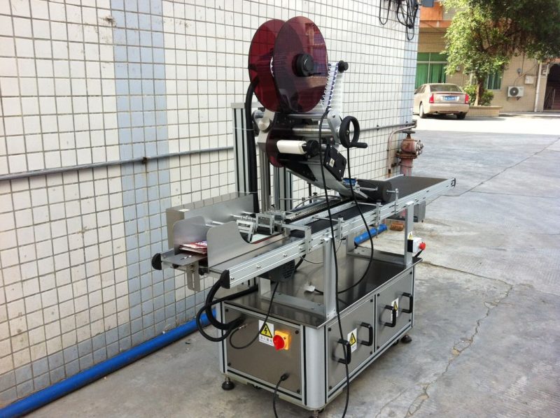 China Mașină de etichetare electrică superioară, mașină de etichetare cu autocolant autoadeziv